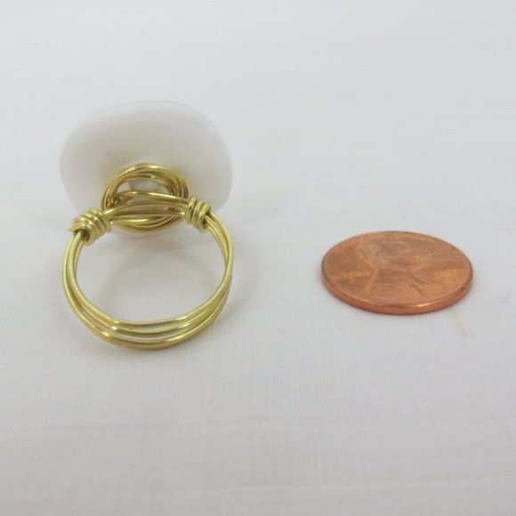 New Handcrafted Vintage Glass Button Wire Ring - Picture 6 of 9